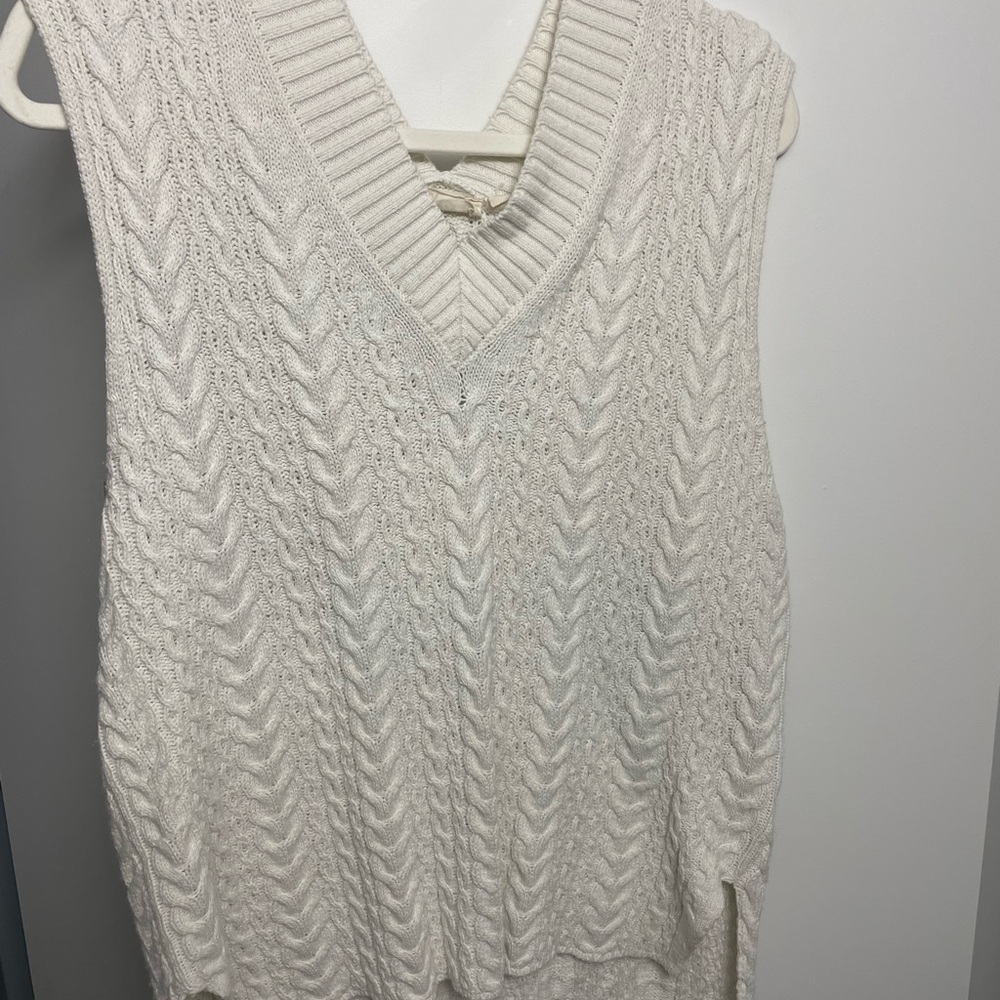Cable Knit Sweater Vest - Cream